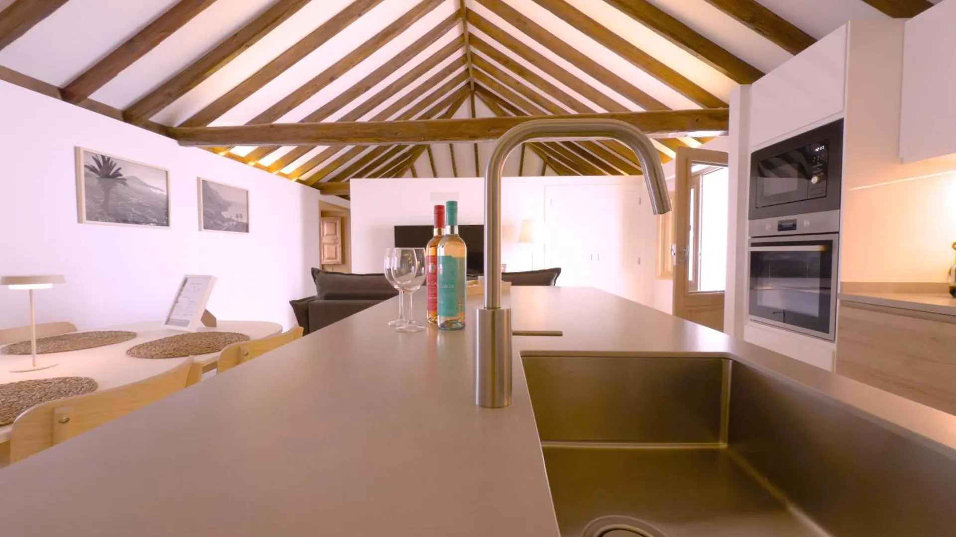 Tropicalidays La Punta Suites Apartment 로스 레알레호스
