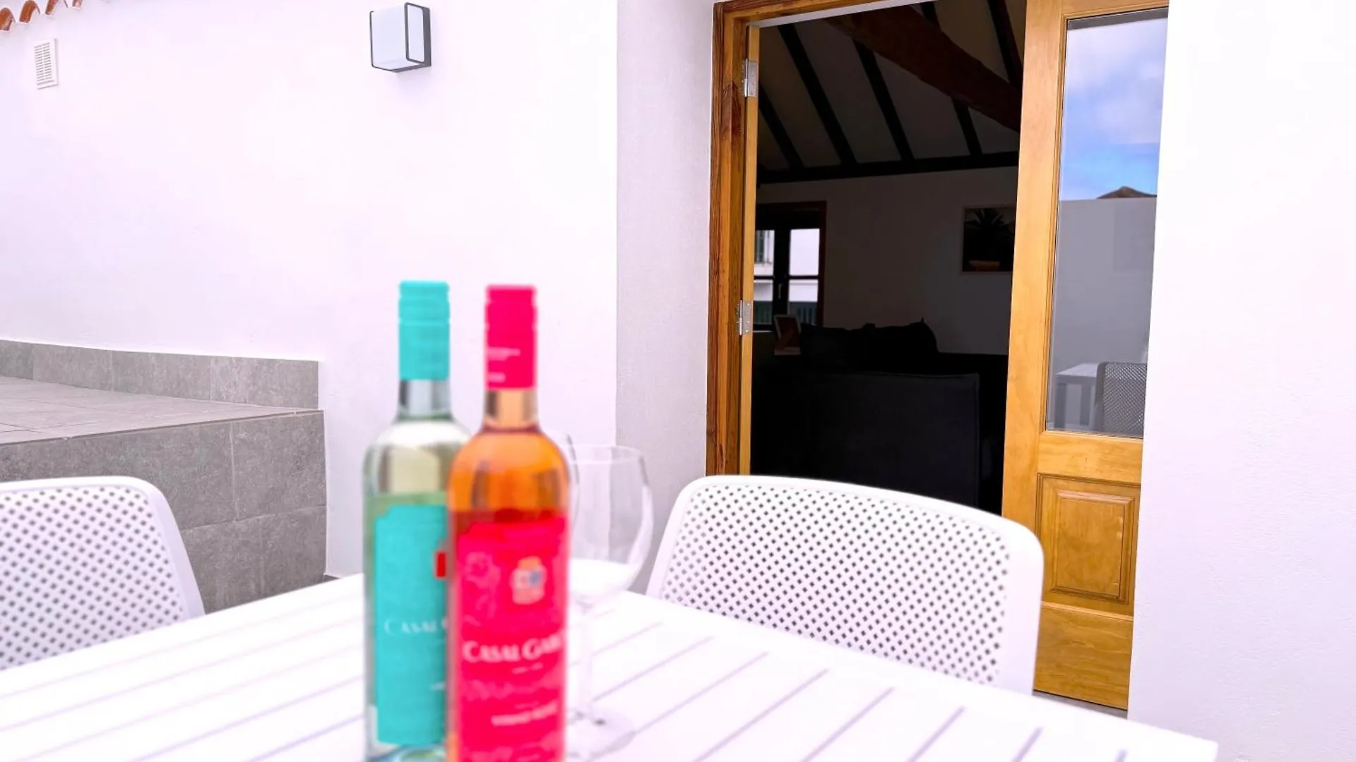 לוס ריאלחוס Tropicalidays La Punta Suites Apartment  לוס ריאלחוס